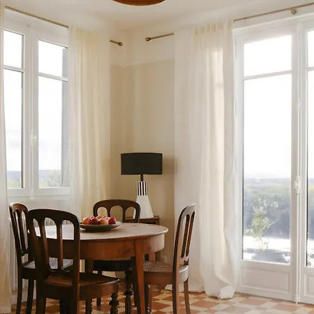 Serene Stylish House On The Seine