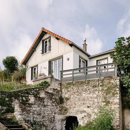Casa de férias Serene Stylish House On The Seine Mericourt