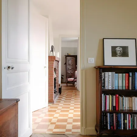 Serene Stylish House On The Seine Mericourt